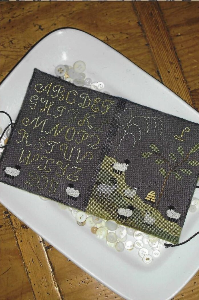 Hillside Sheep Needlebook by Chessie and Me